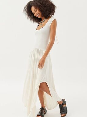 Urban Outfitters | Dresses | Uo Flower Print Front Slit Midi Dress Xs | Poshmark Urban Outfitters | Dresses | Uo Flower Print Front Slit Midi Dress Xs | Poshmark